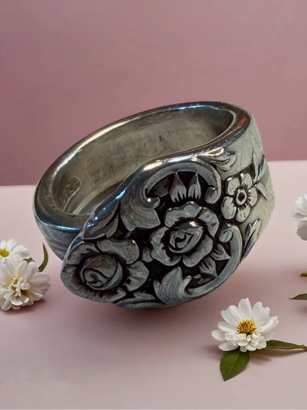 Vintage Handcrafted Silver Plated Oneida Spoon Ring Sz. 8 Floral Pattern
